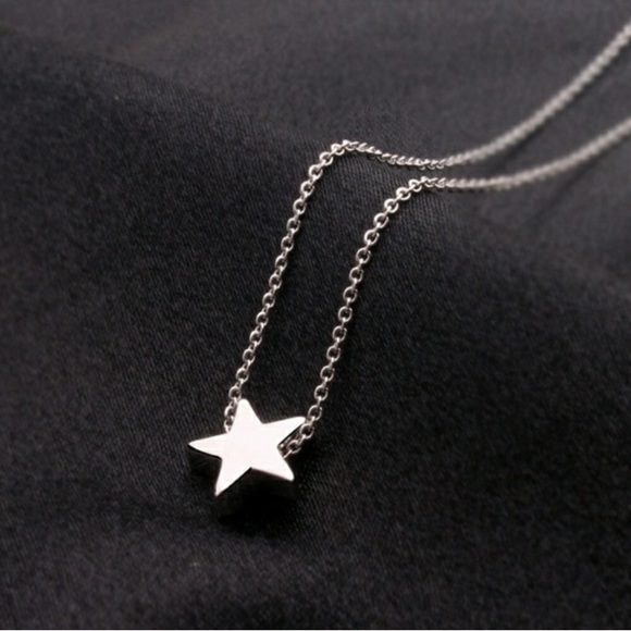 ⚜️[𝟯/$𝟭𝟴]⚜️Silver Star Delicate Choker NEW - Picture 3 of 7